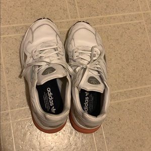 Adidas Torsion sneakers